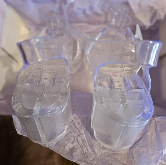 Madden Girl Escape Clear Jelly Sandals size 9 - Picture 2 of 6